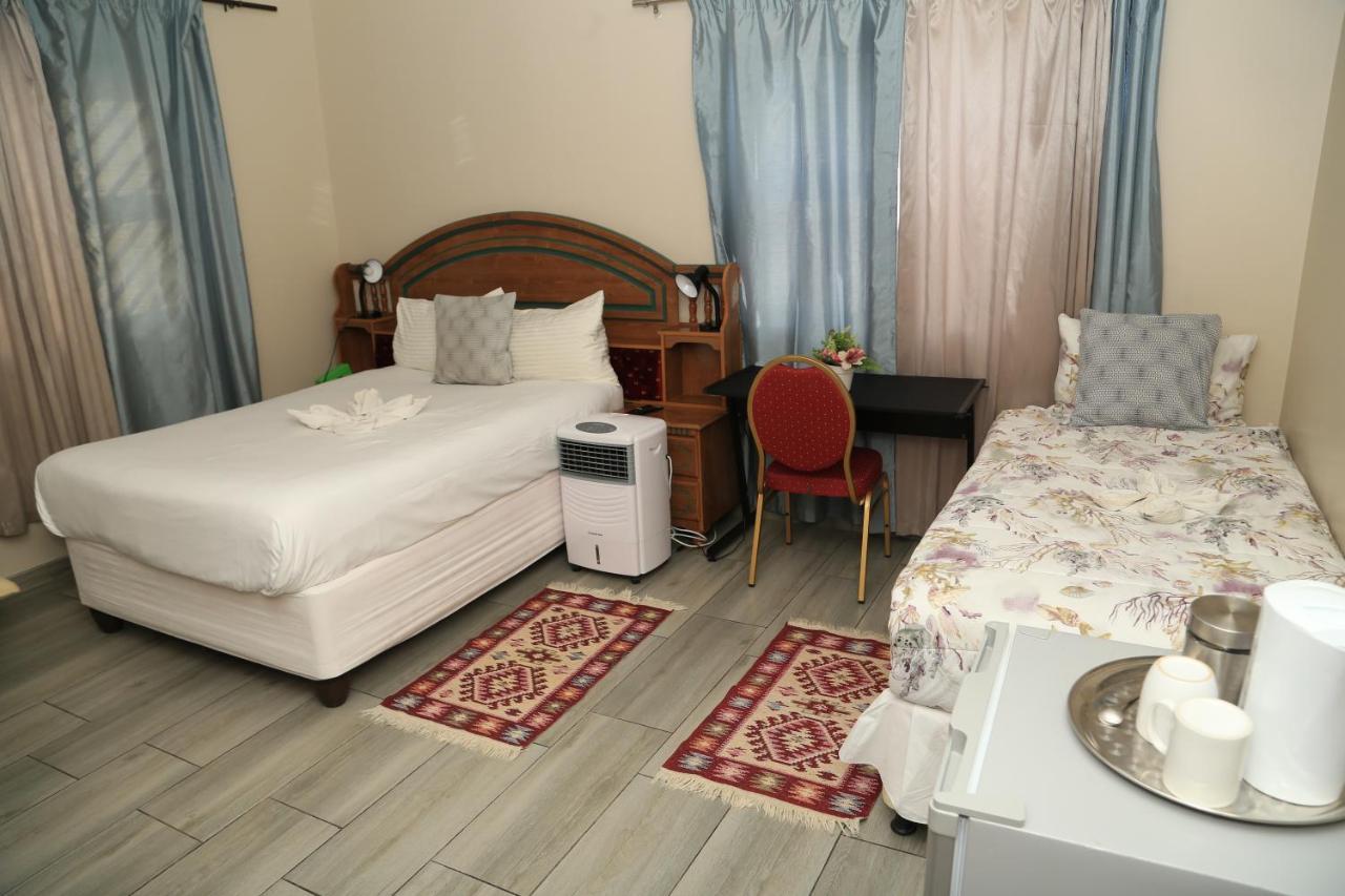Coco Palm Bed & Breakfast Windhoek Exterior foto